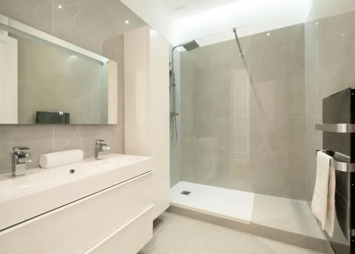 4p Au Coeur Du Centre - 5 Min Palais & Plages - 4p Au Coeur Du Centre - 5 Min Palais & Plages Mae-2093 Lejlighed *